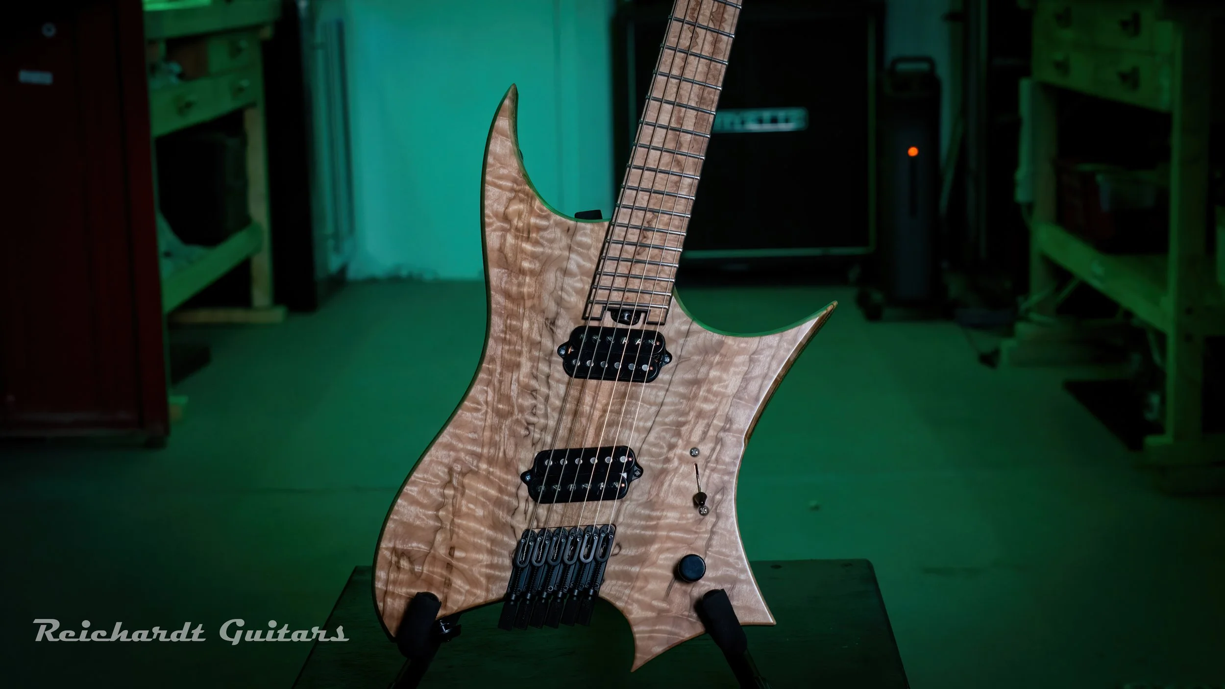 Reichardt Guitars 6-String Headless Horseman Multiscale